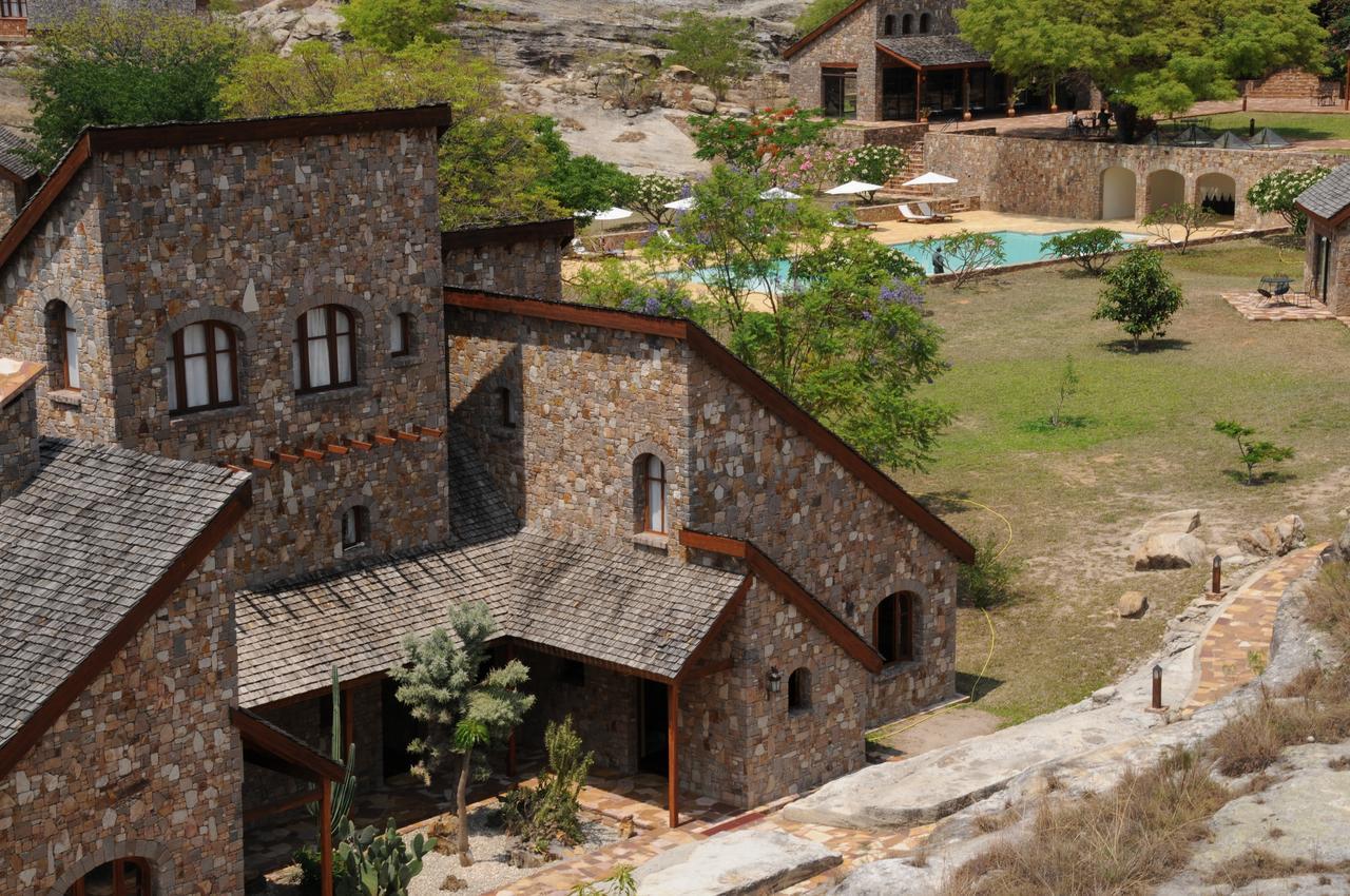 Le Jardin Du Roy Hotel Ranohira Exterior foto